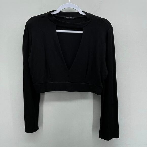 Fashion Nova Tops - Fashion‎ Nova Black Long Sleeve V-neck Crop Top